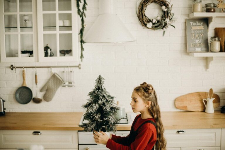 Christmas Wreaths and Trees for a Heartwarming Holiday