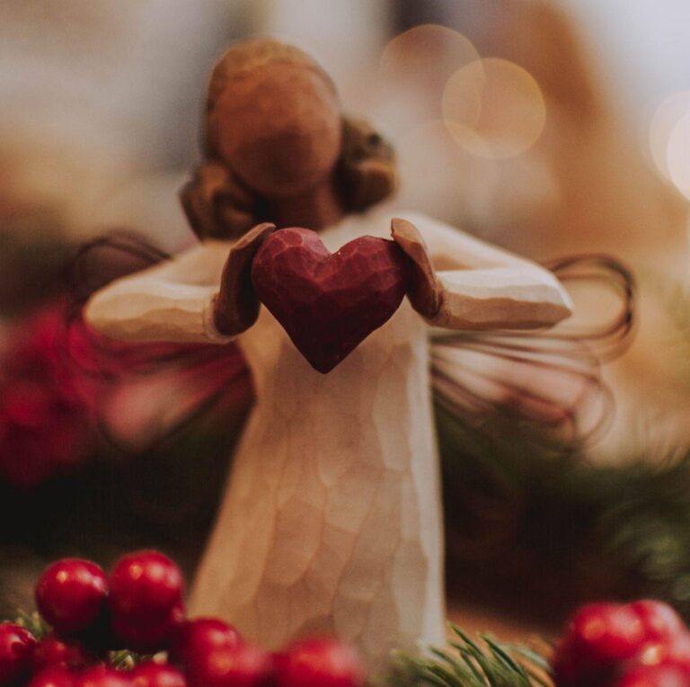 Transform Your Home with Heartwarming Christmas Garland